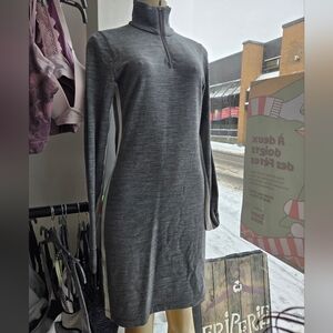 Icebreaker Gray & White Long Sleeve Dress